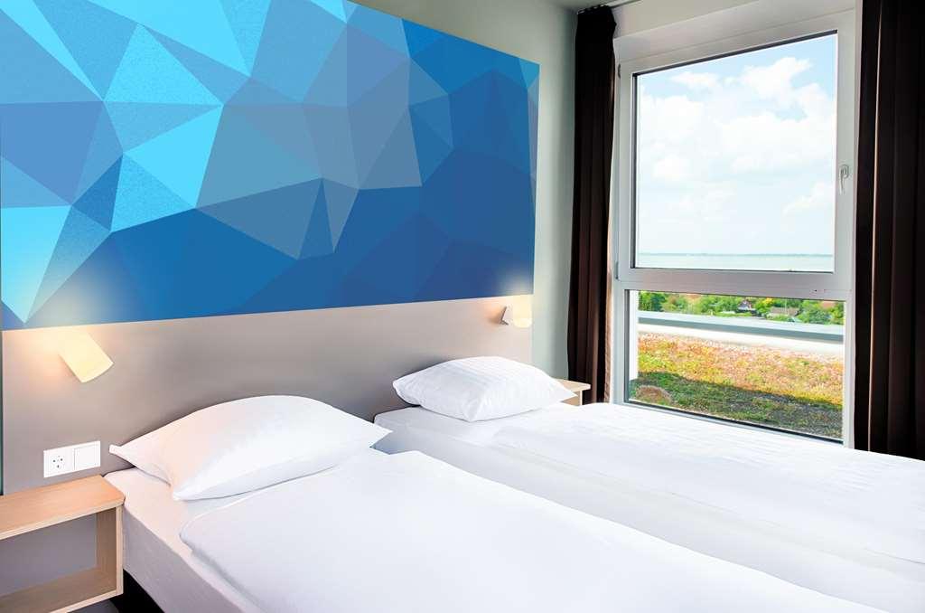 B&B Hotel Villingen-Schwenningen Værelse billede